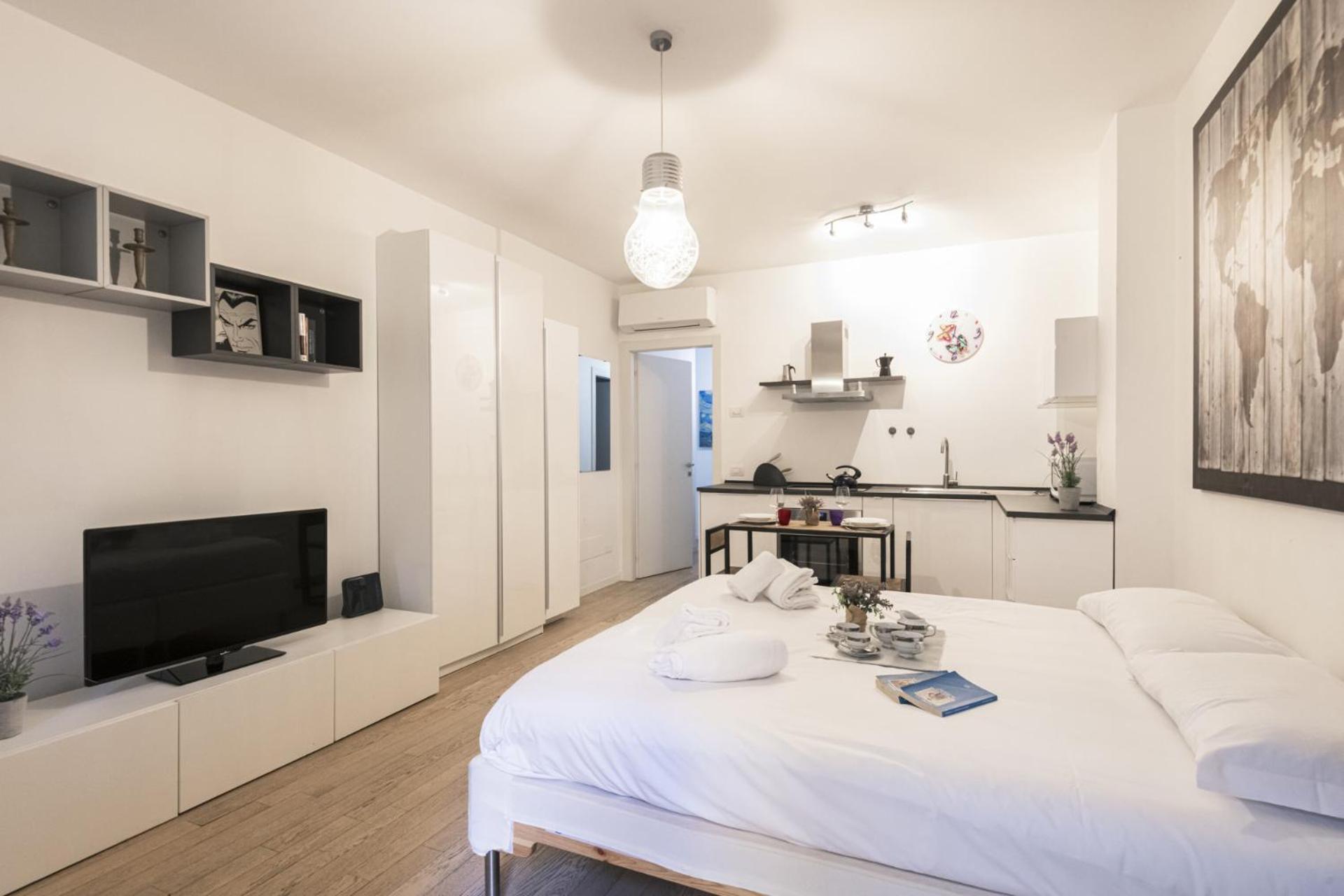 Easylife - Milano - Magolfa 1 N8 - Navigli — Milan photo 2