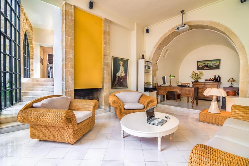 Historic Venetian Castle ideal for family events! view 2