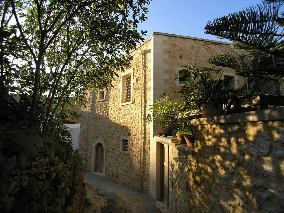 Photo 25