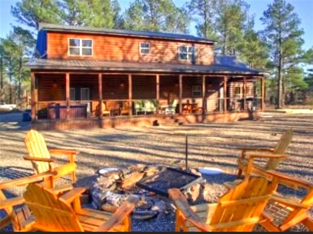 4BR/3Bth family cabin with a hot tub, sleeps 14 view 5
