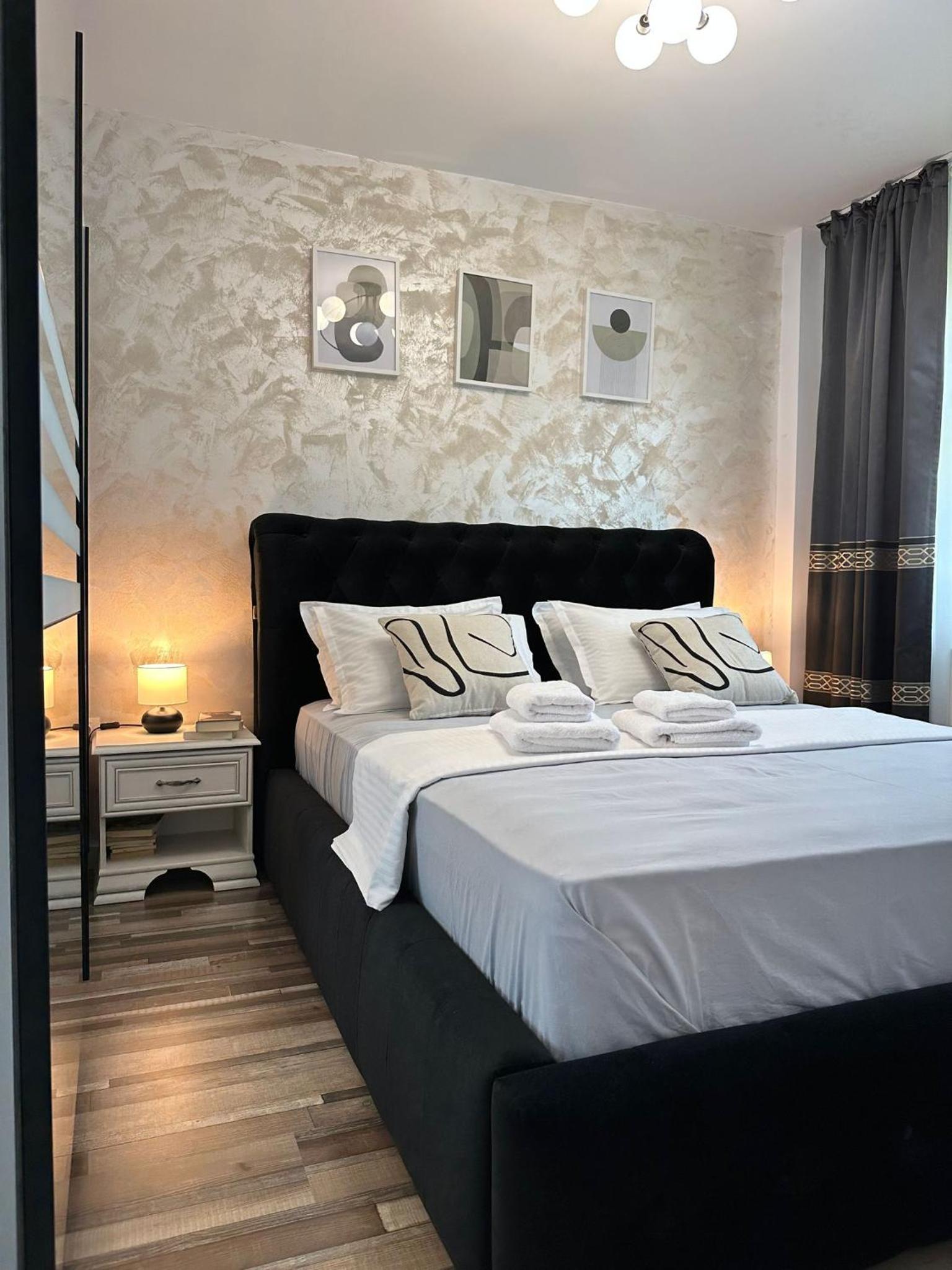 Felix Accommodations Parhon view 4