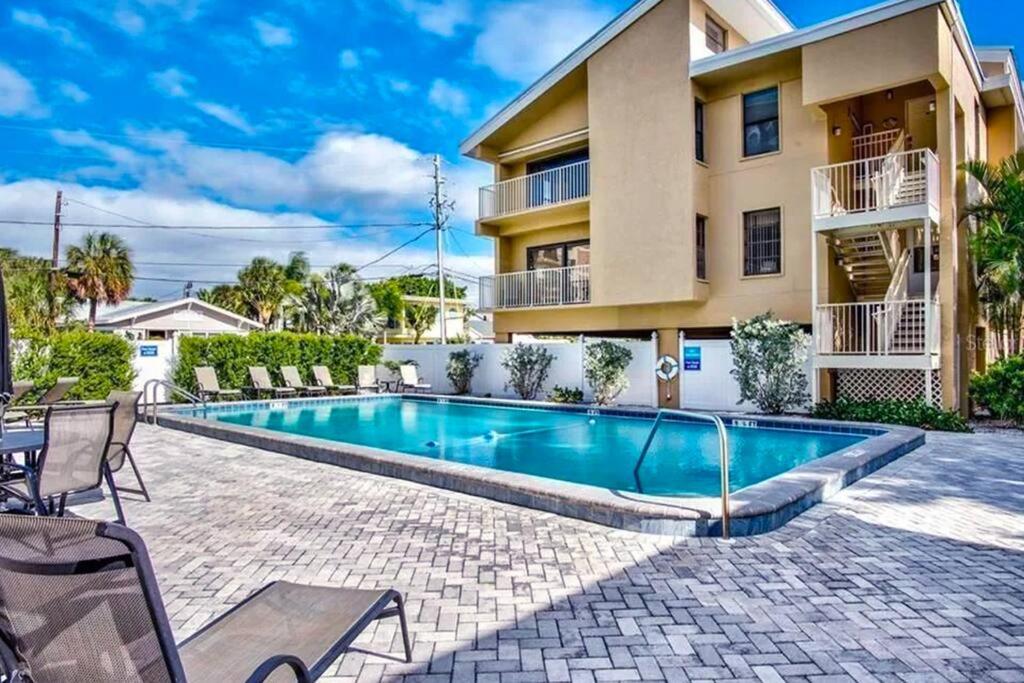 Coastal Condo Amazing Location! 50 Steps to the Beach view 3