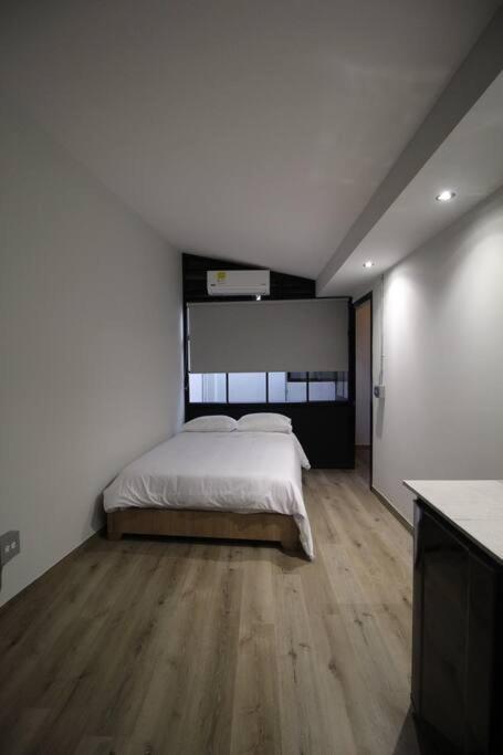 ¡Apartamento con Aire Acondicionado! LAU6