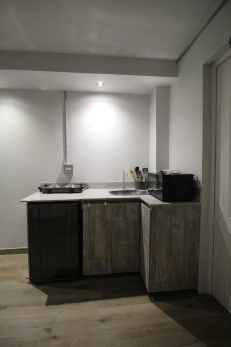 ¡Apartamento con Aire Acondicionado! LAU6