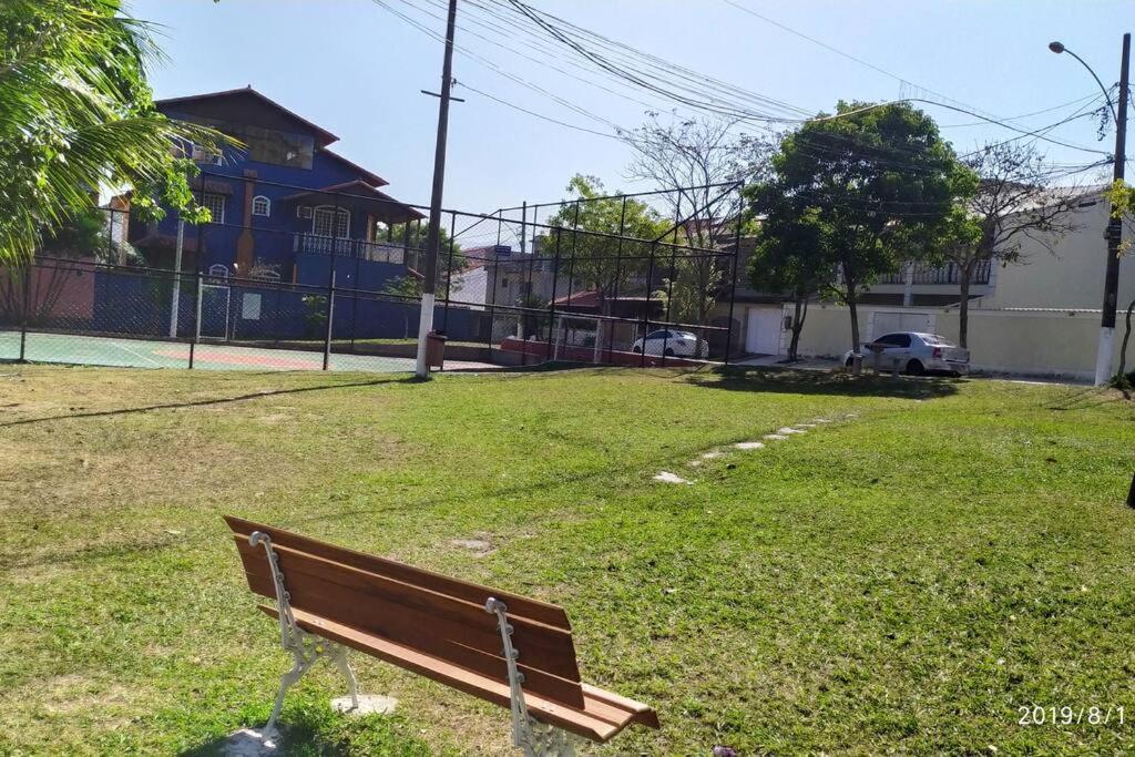 Piscina Churrasqueira e paz Casa de Campo da Jeanne em Campo Grande, Rio de Janeiro