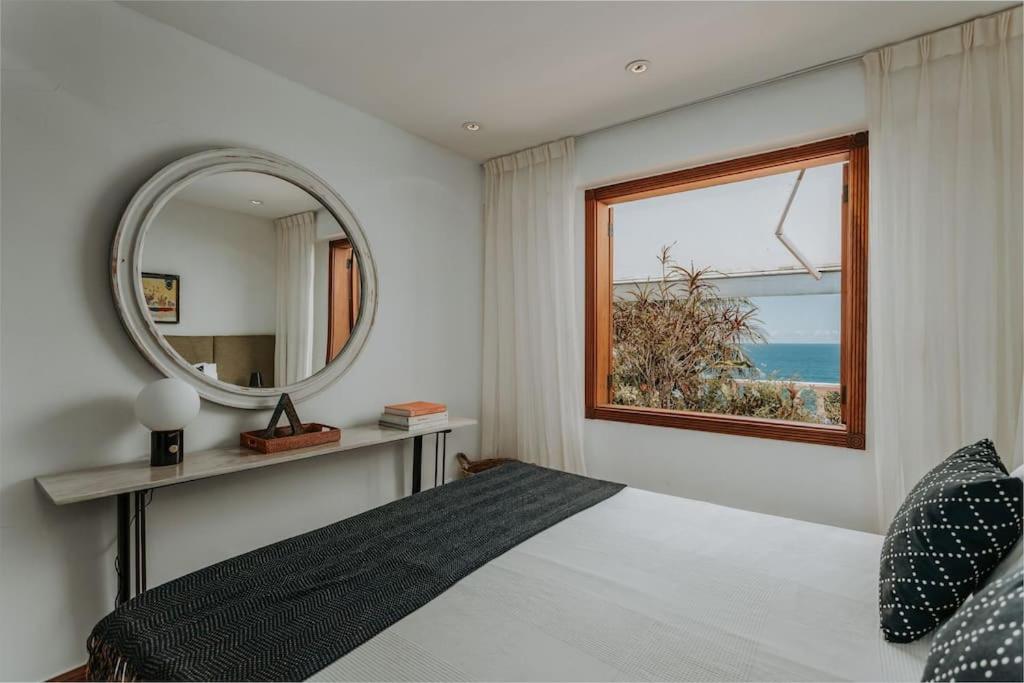 Tropical Escape Next to Leblon (Villa Elis Regina)