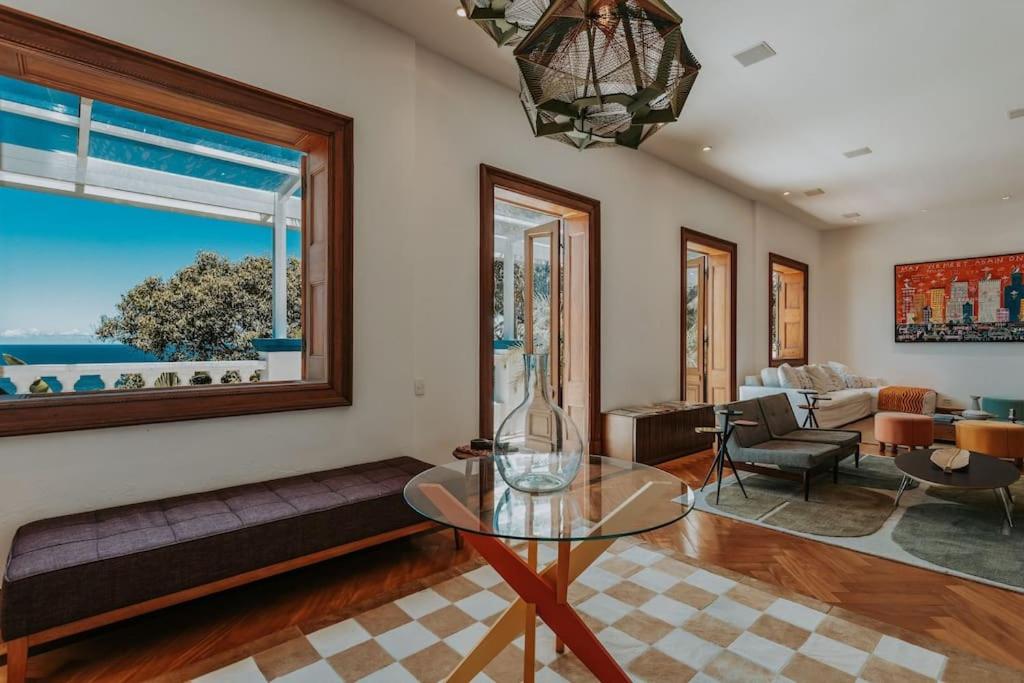 Tropical Escape Next to Leblon (Villa Elis Regina)