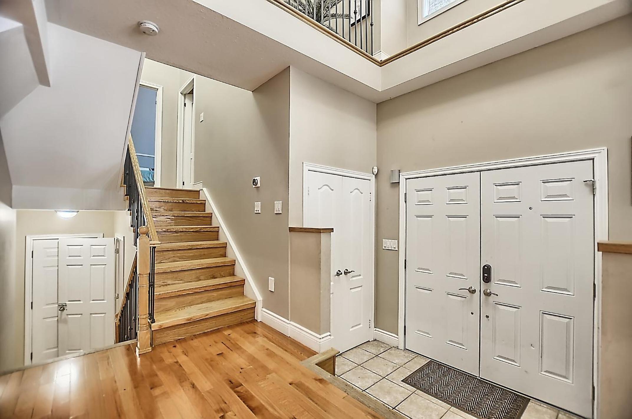 6 Bedroom Executive Cottage near Innisfil Beach Park
