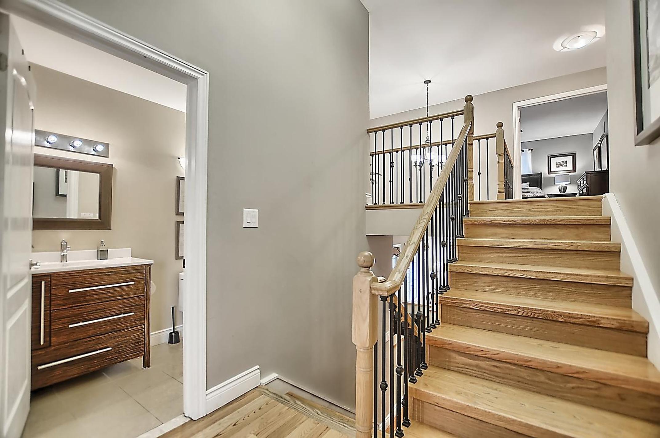 6 Bedroom Executive Cottage near Innisfil Beach Park