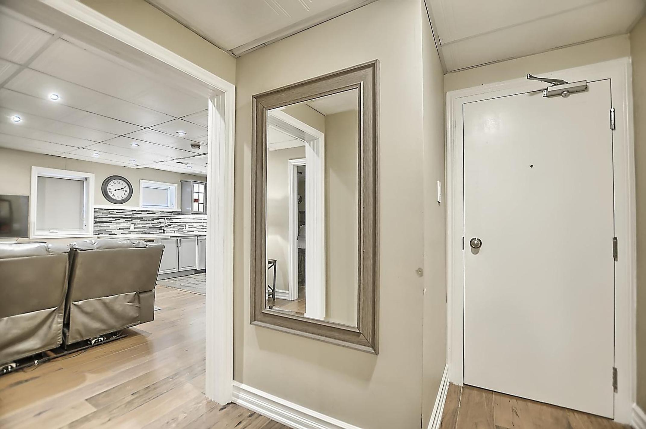 6 Bedroom Executive Cottage near Innisfil Beach Park