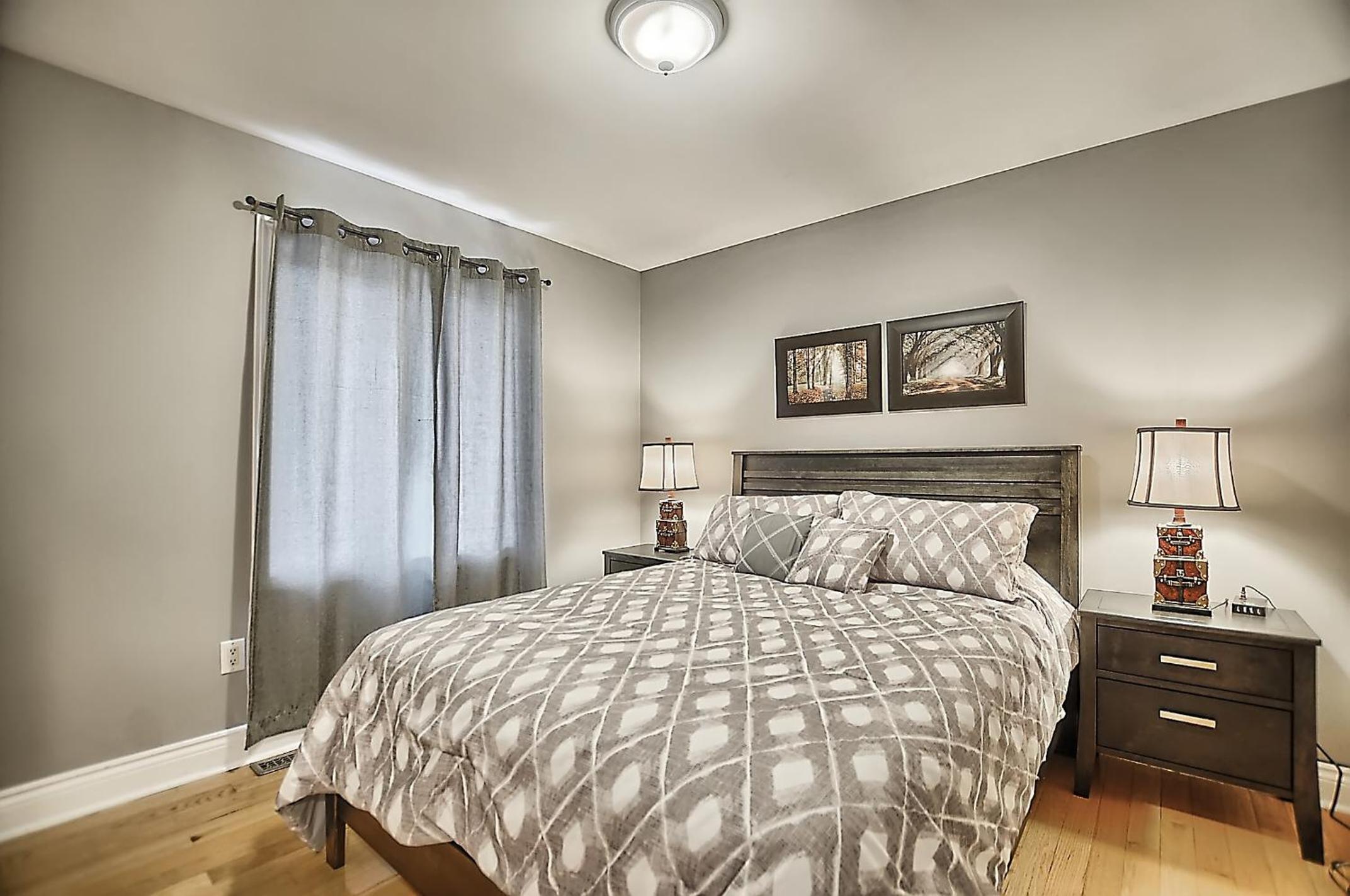 6 Bedroom Executive Cottage near Innisfil Beach Park
