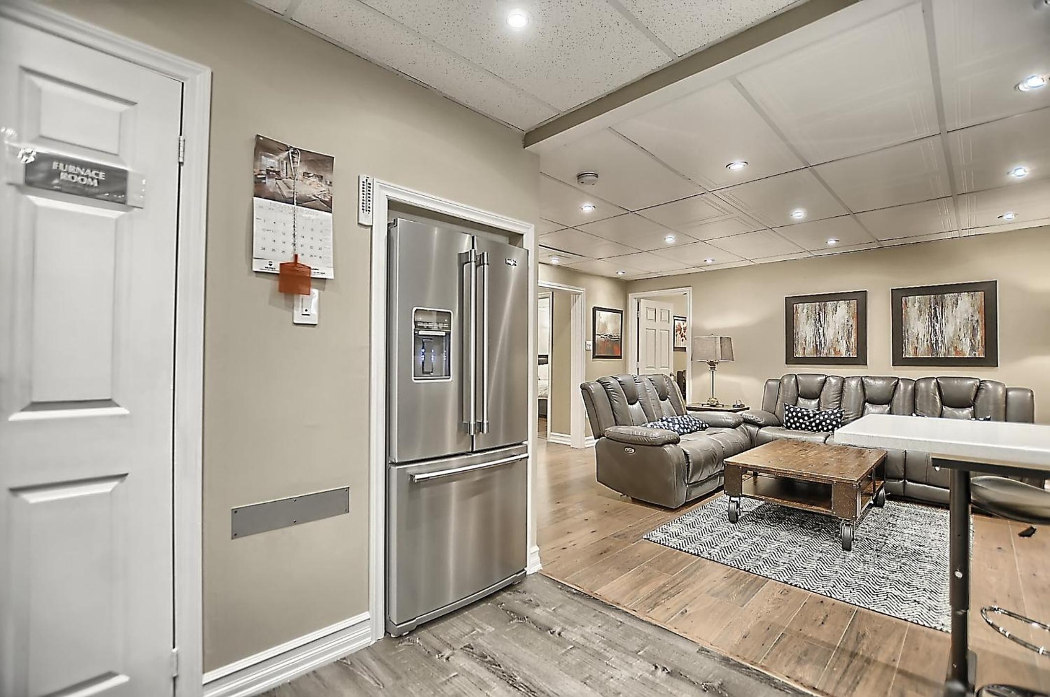 6 Bedroom Executive Cottage near Innisfil Beach Park