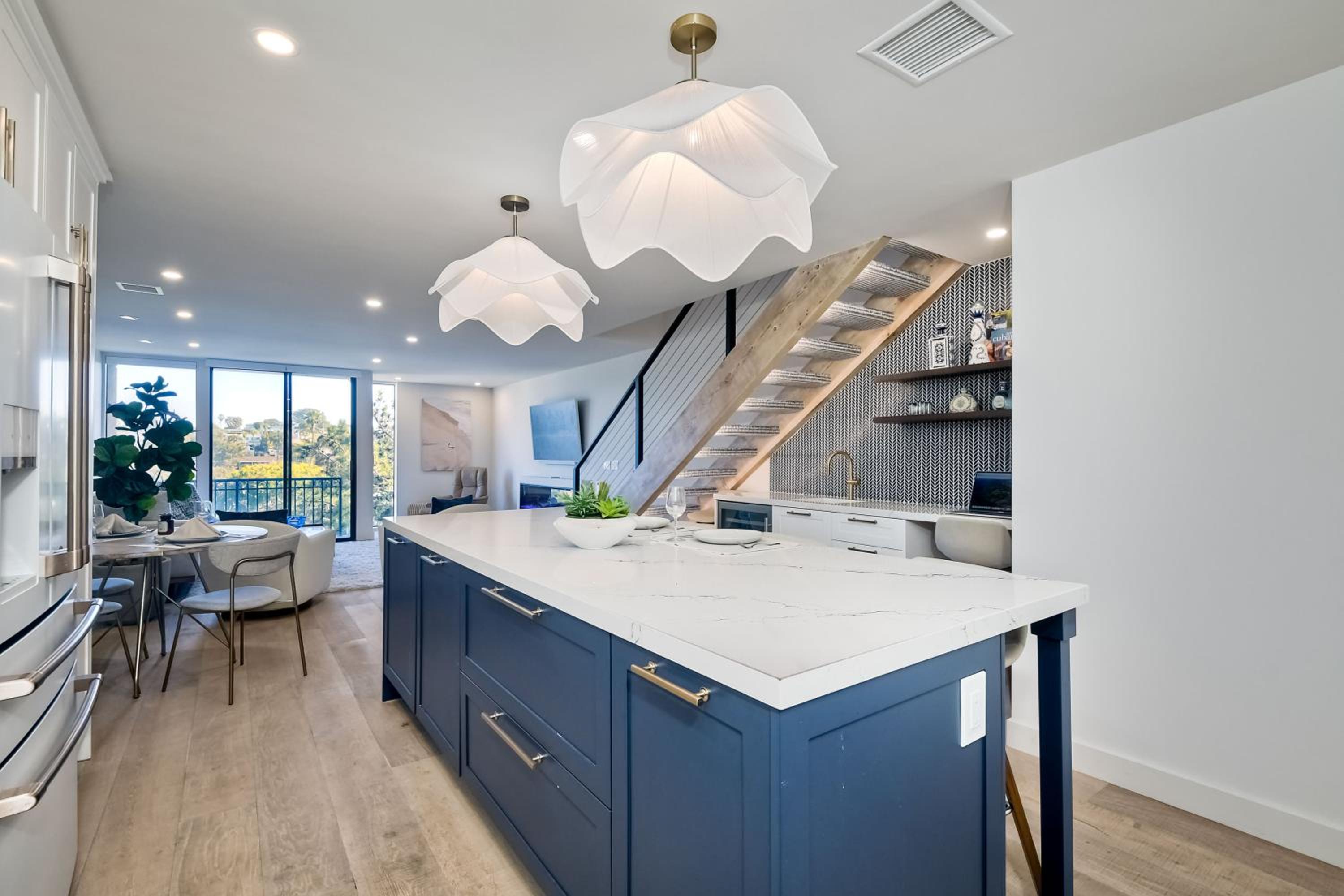 San Jose Vacations - Oceanfront, Luxury Remodel, Pool, Walk To Dining - Property Image 1