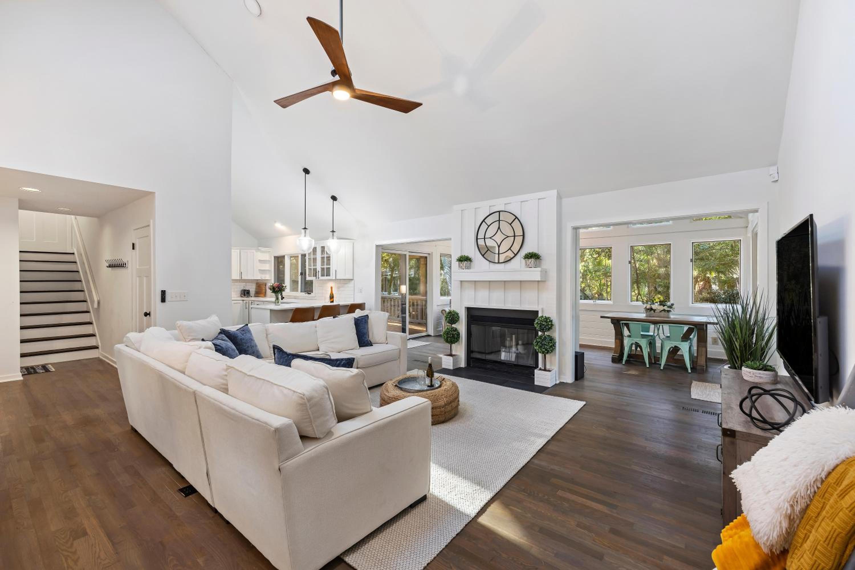 SI2995: 2995 Seabrook Island Rd. view 2