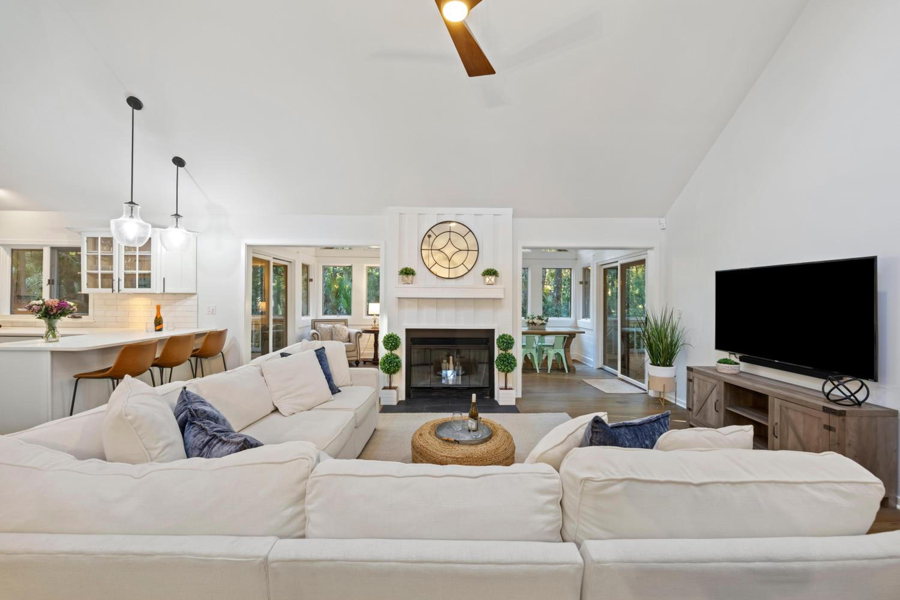 SI2995: 2995 Seabrook Island Rd. view 5