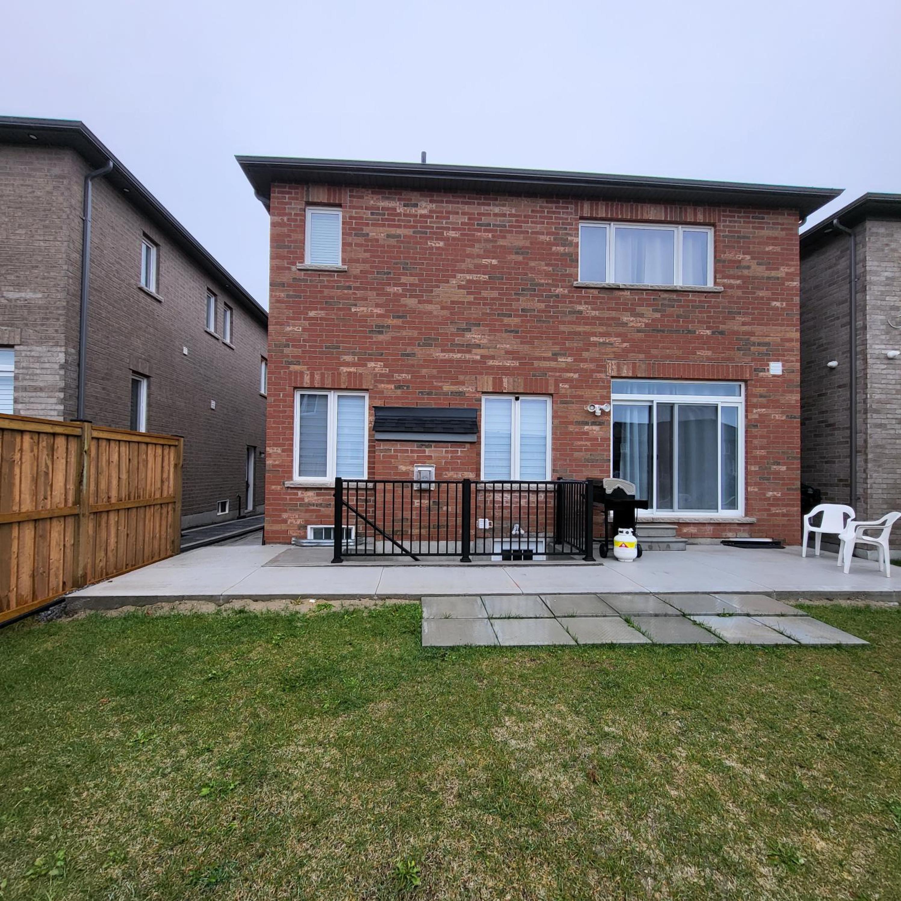 Bright 2 Bedroom Basement Apartment in Angus