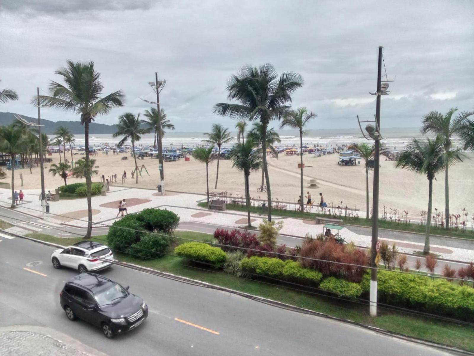 Apto Praia Grande frente ao Mar vista p Praia Kitao pé na areia Guilhermina
