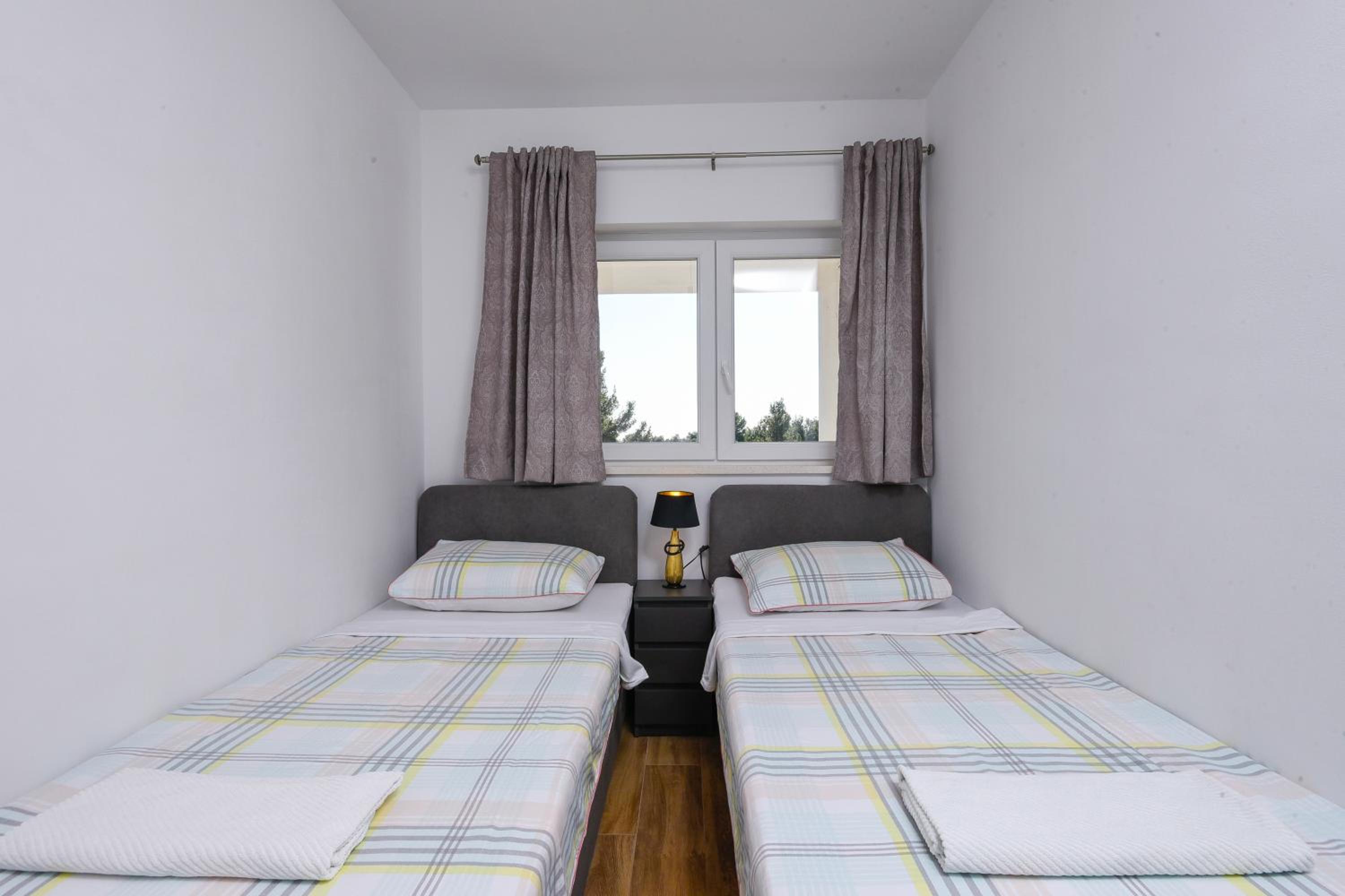 Photo 35