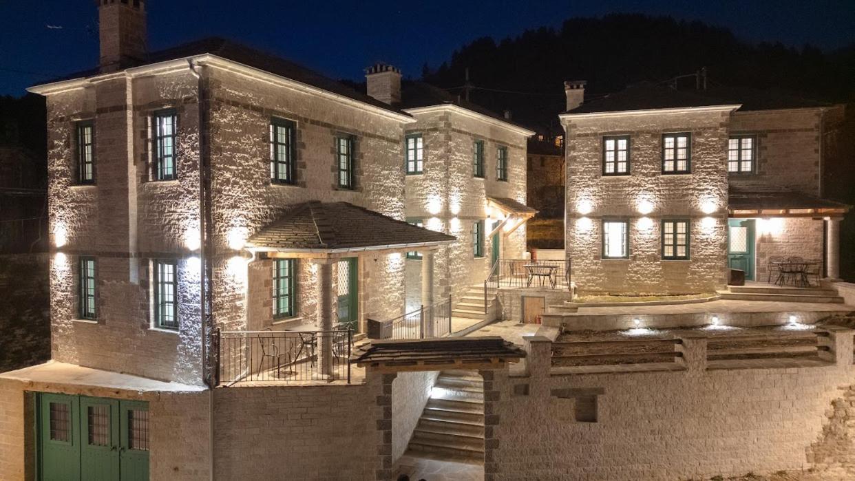 MAKRIS Papigo Luxury suites