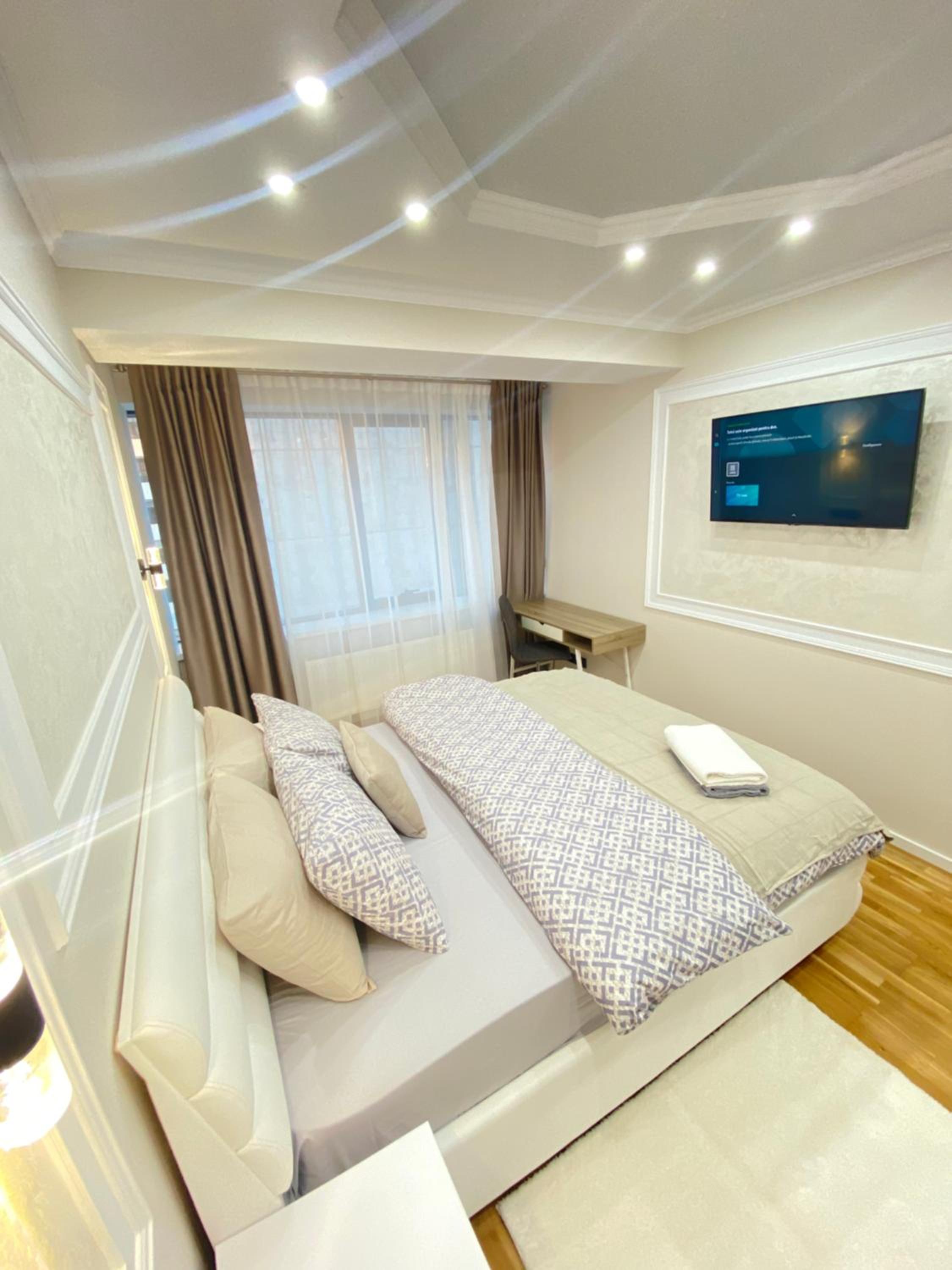Cozy Top Central Apartment view 3