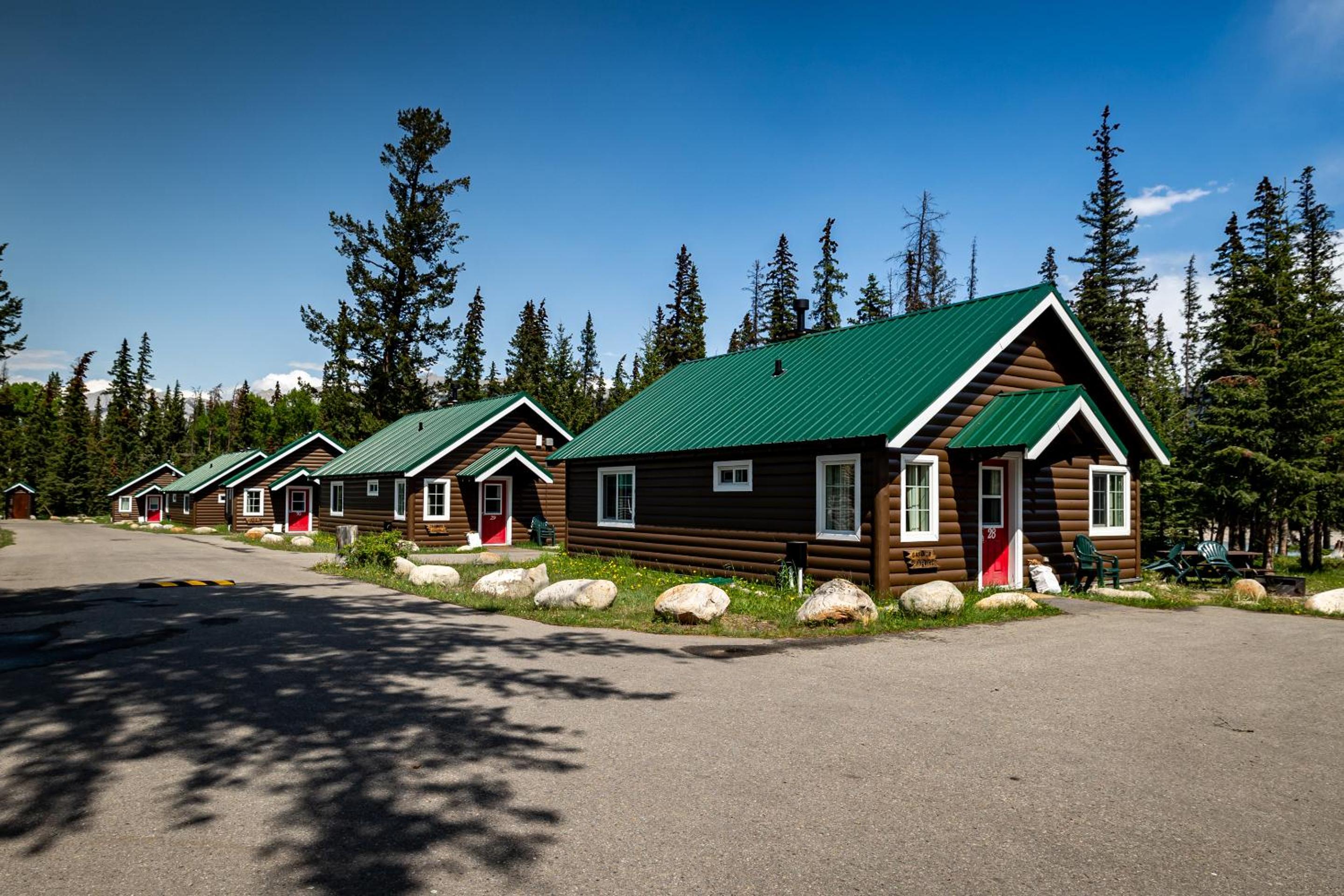 Jasper Vacations - Pine Bungalows - Property Image 2
