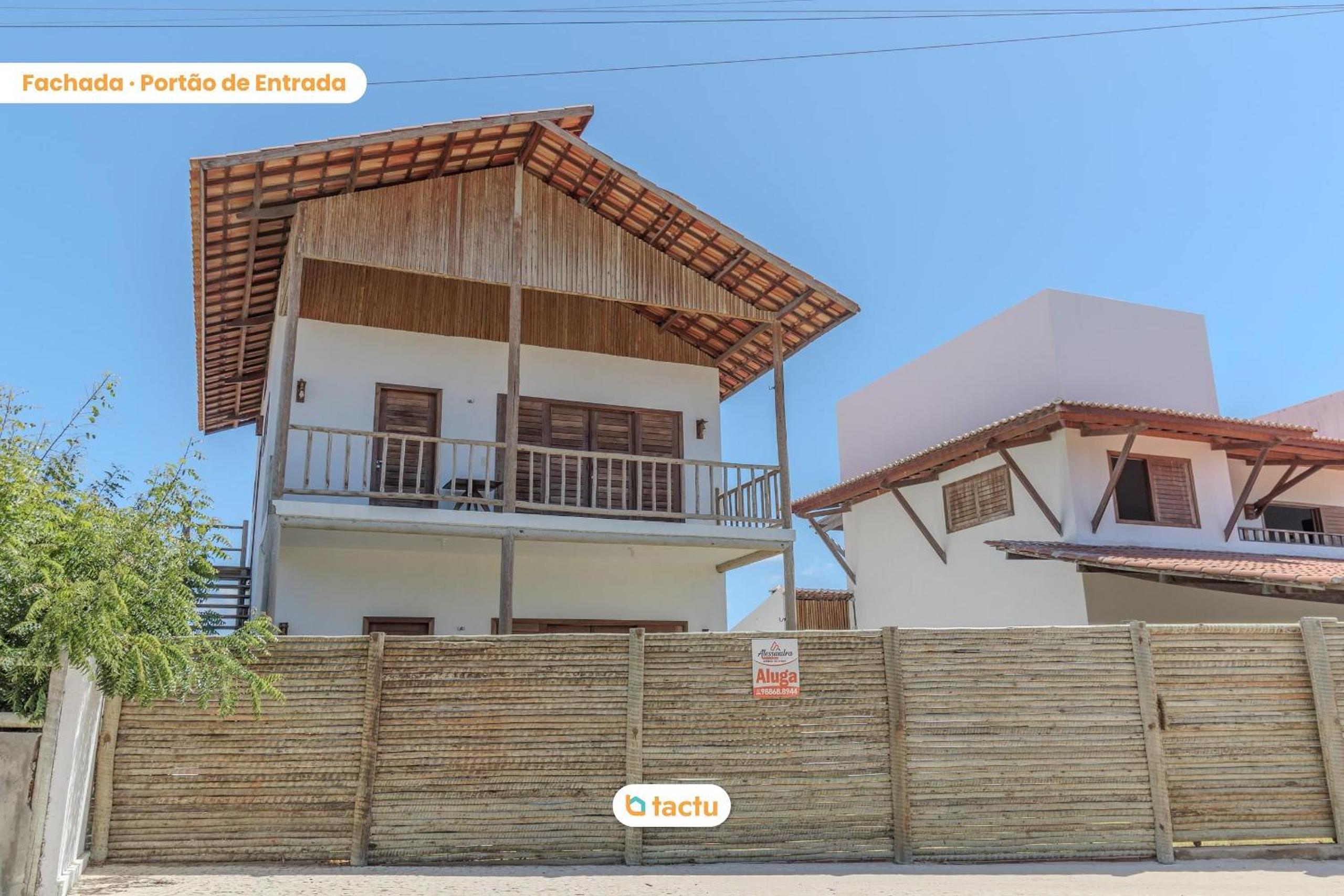 100m from the beach in Pontal de Maceió by Tactu