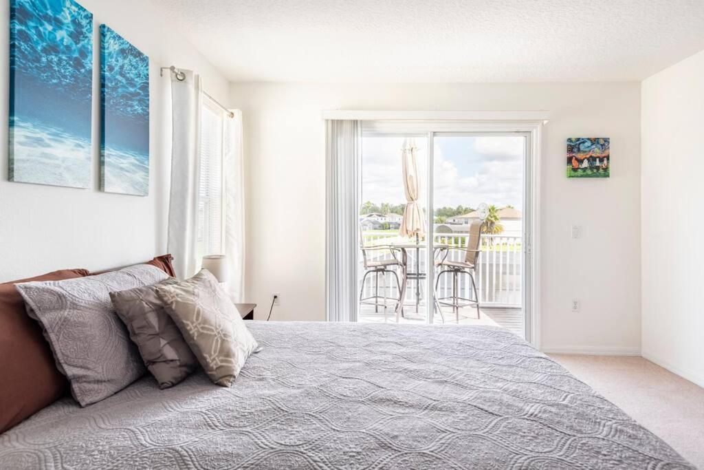 Comfortable House with hot tub close to Disney view 3