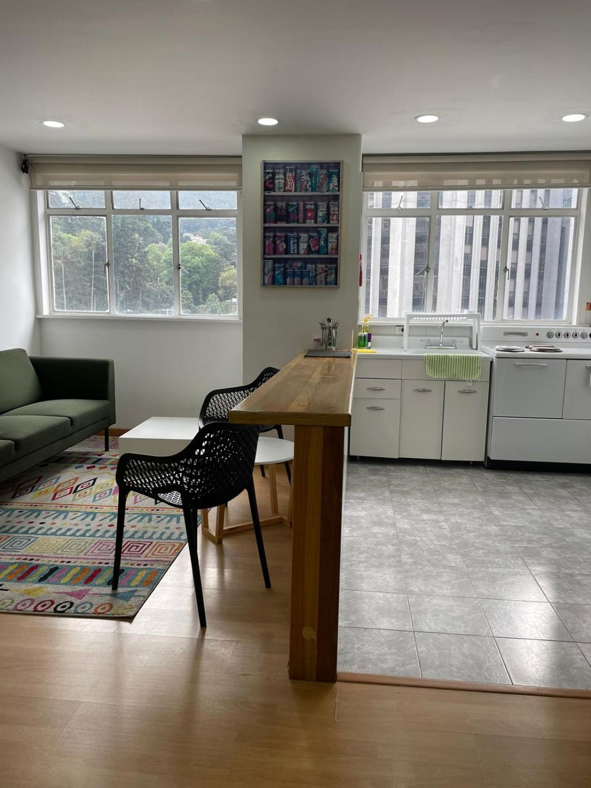 Cozy and modern flat in downtown