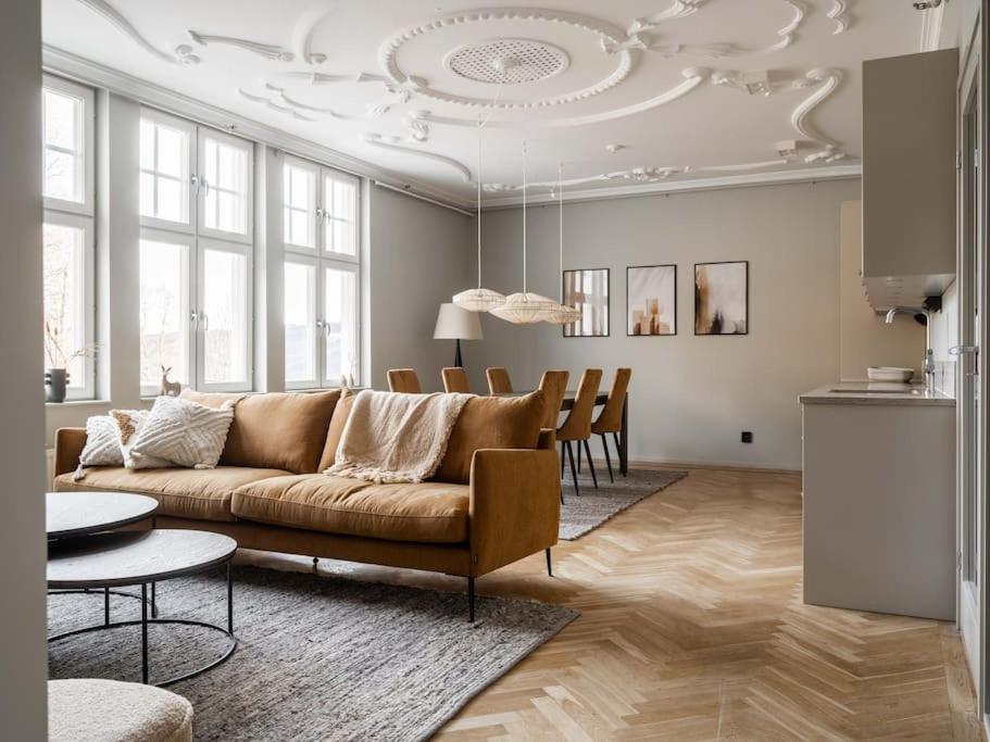 Hotel Are Ski Sanctuary Apt for 4 with Slope Access - Image 1