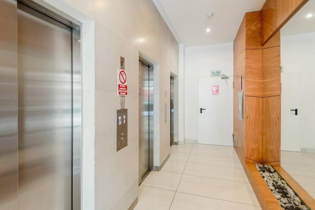 Peruvian Apartments Barranco 1806 view 2