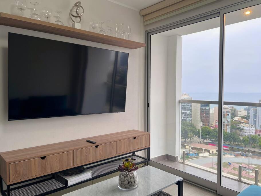 Peruvian Apartments Barranco 1806 view 3