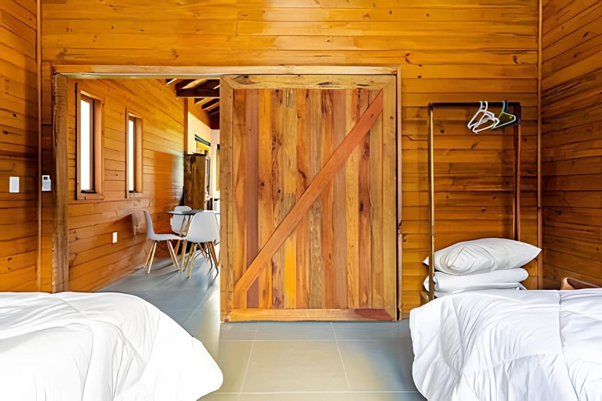 Cabanas aconchegantes. Desfrute da natureza e praia