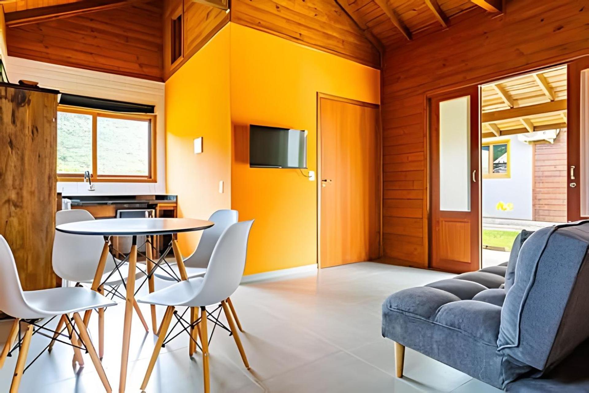 Cabanas aconchegantes. Desfrute da natureza e praia