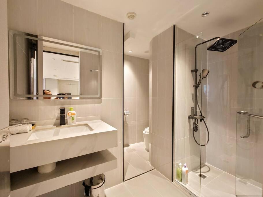 The Rixx Masterpiece Apartment@Vincom/Opera House