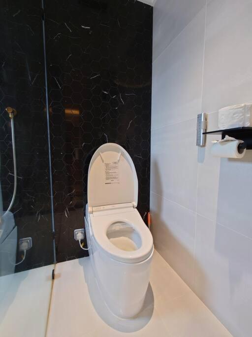 The Rixx Masterpiece Apartment@Vincom/Opera House