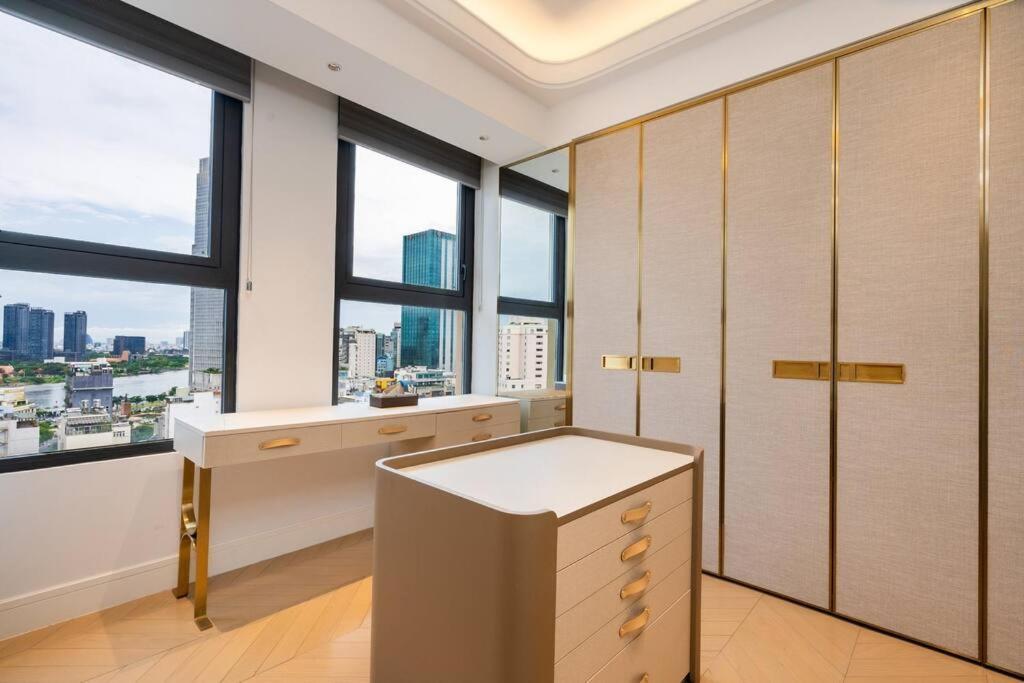 The Rixx Masterpiece Apartment@Vincom/Opera House
