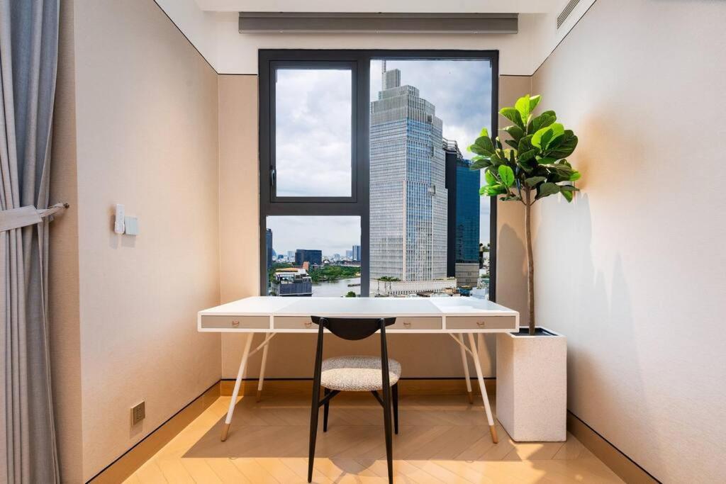 The Rixx Masterpiece Apartment@Vincom/Opera House