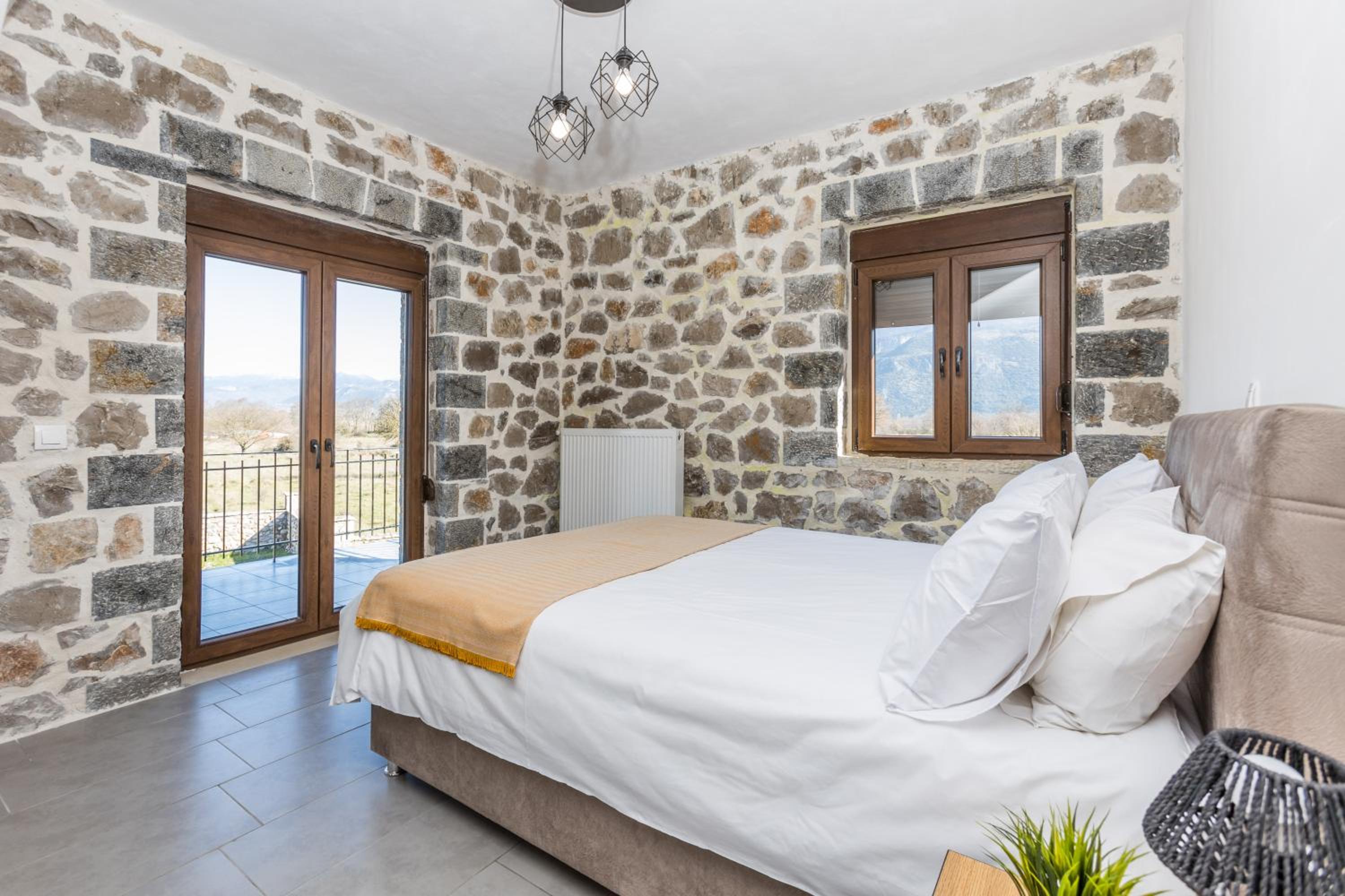 Raise Polydrosos Alpine Escape