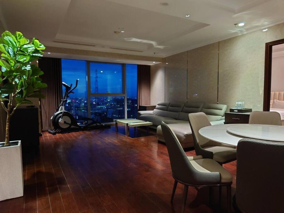 The Rixx Breathtaking View@Vincom D1/pool/Netflix