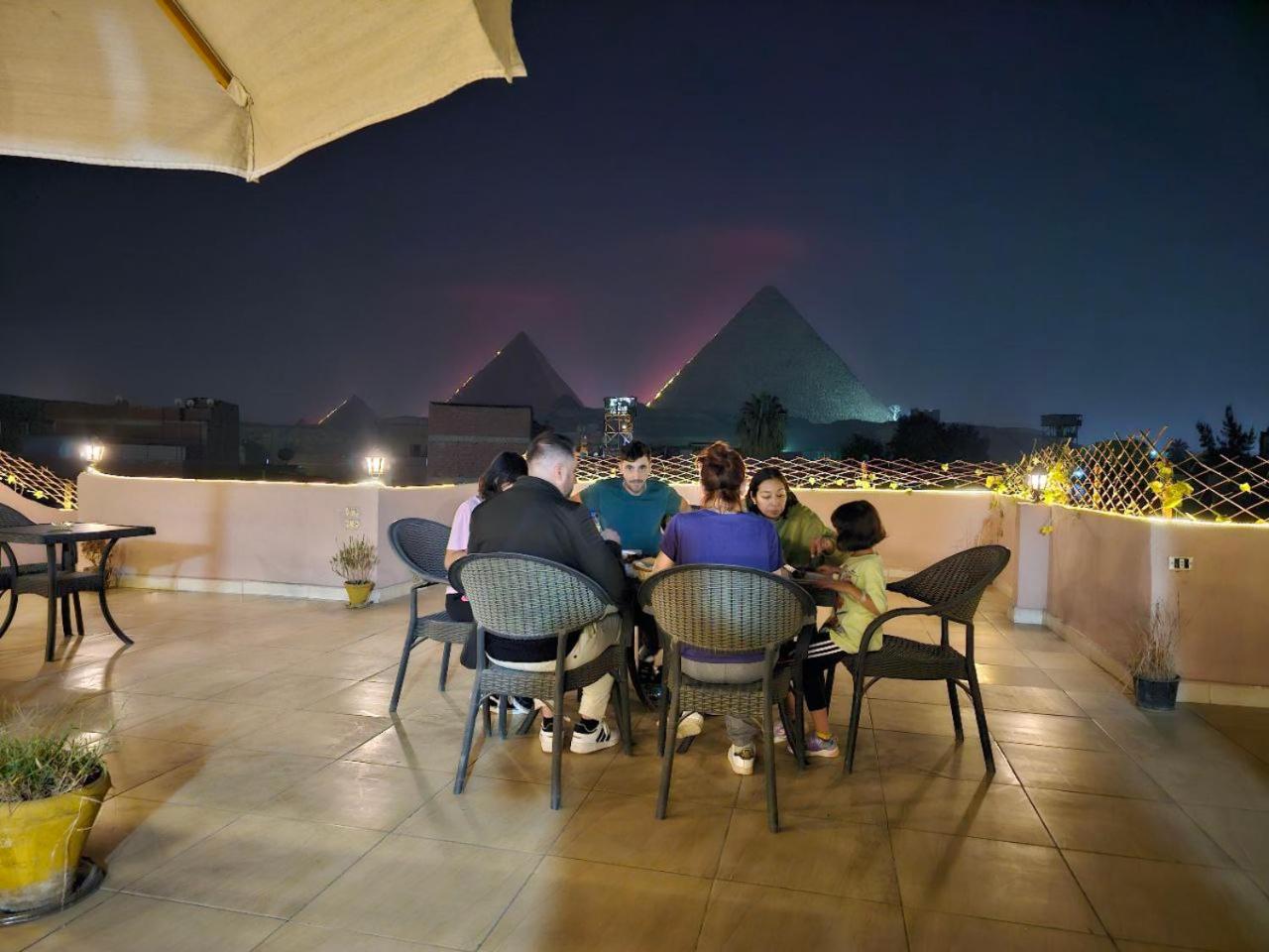 King hur pyramids inn