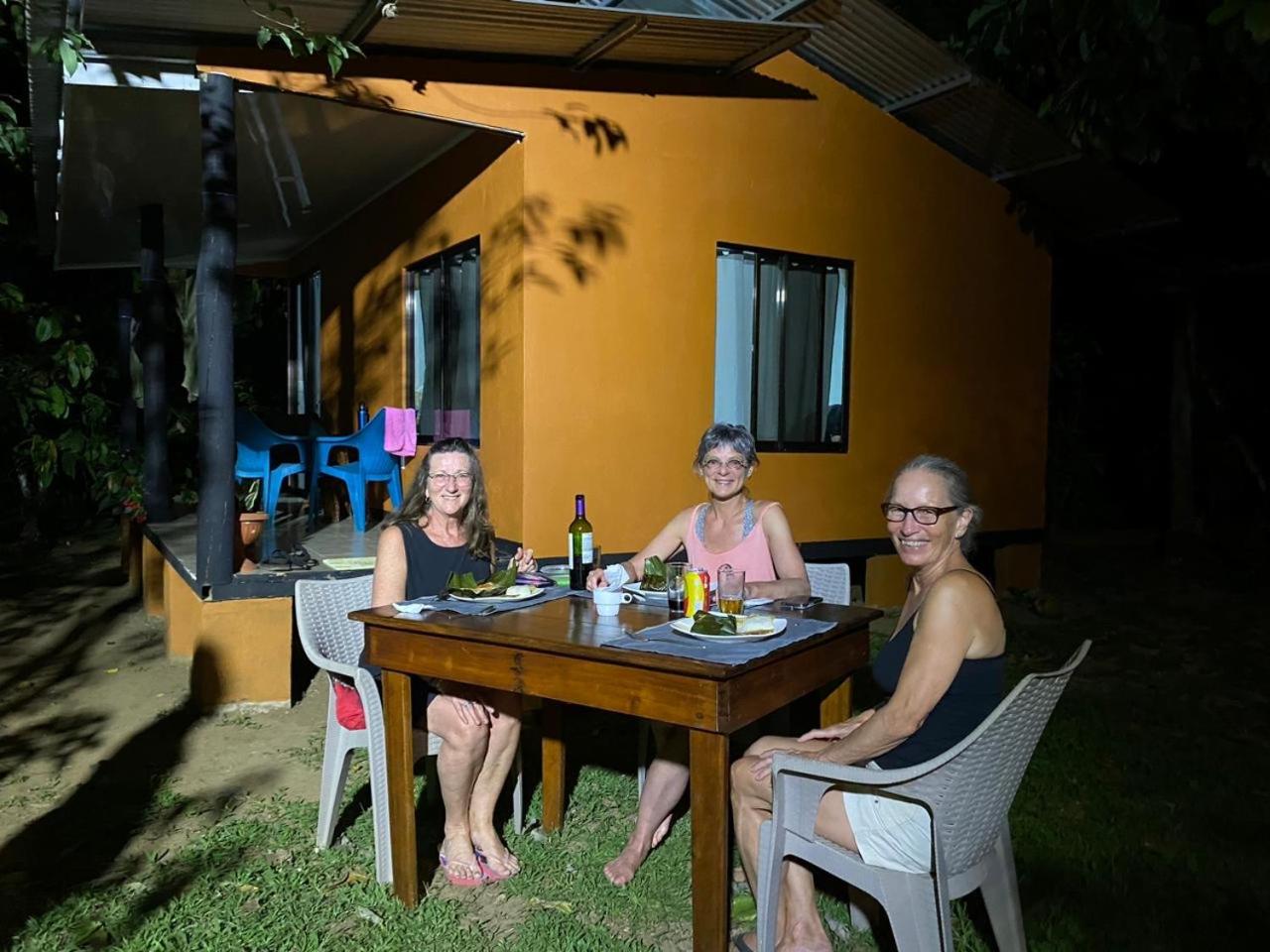 Cabinas Corcovado Green Parrot, Los Planes Drake