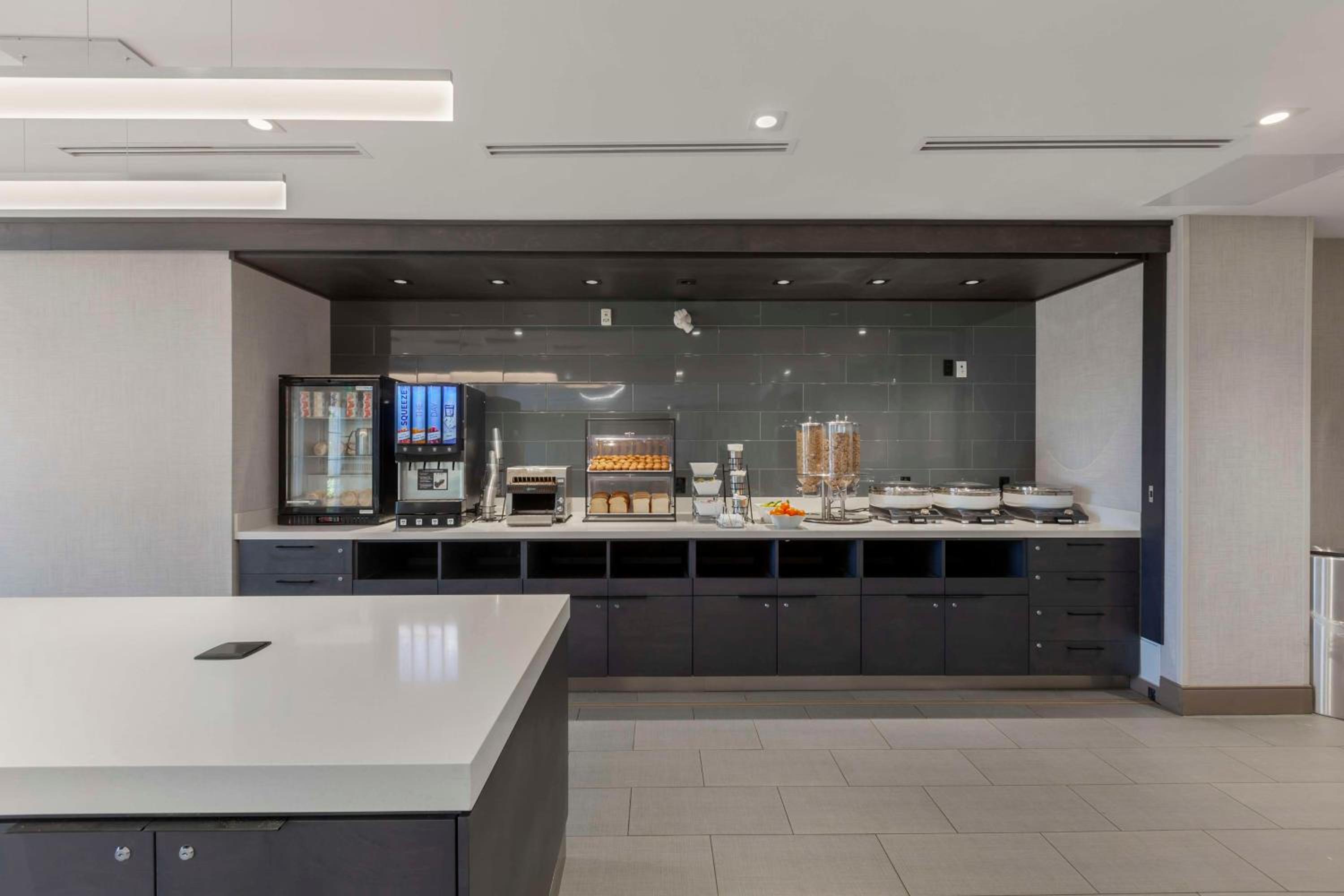Executive Residency by Best Western Toronto-Mississauga-4