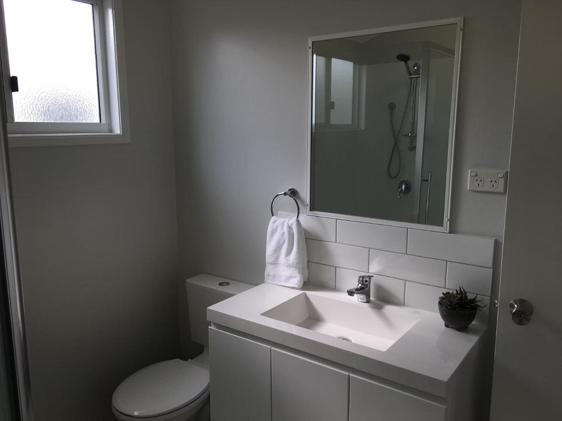Longreach Apartments
