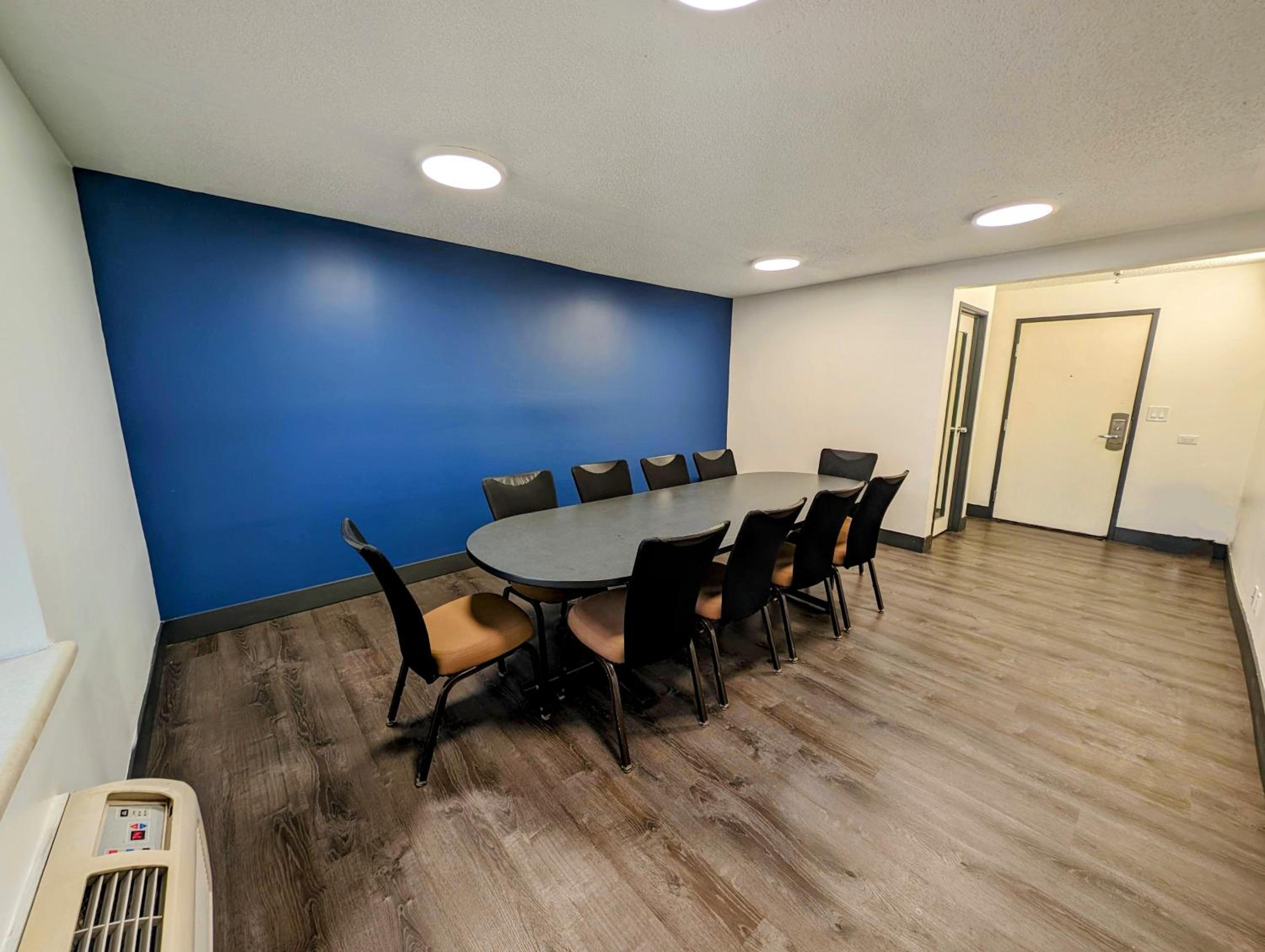La Quinta Inn by Wyndham Chicago Willowbrook - Property Image 30
