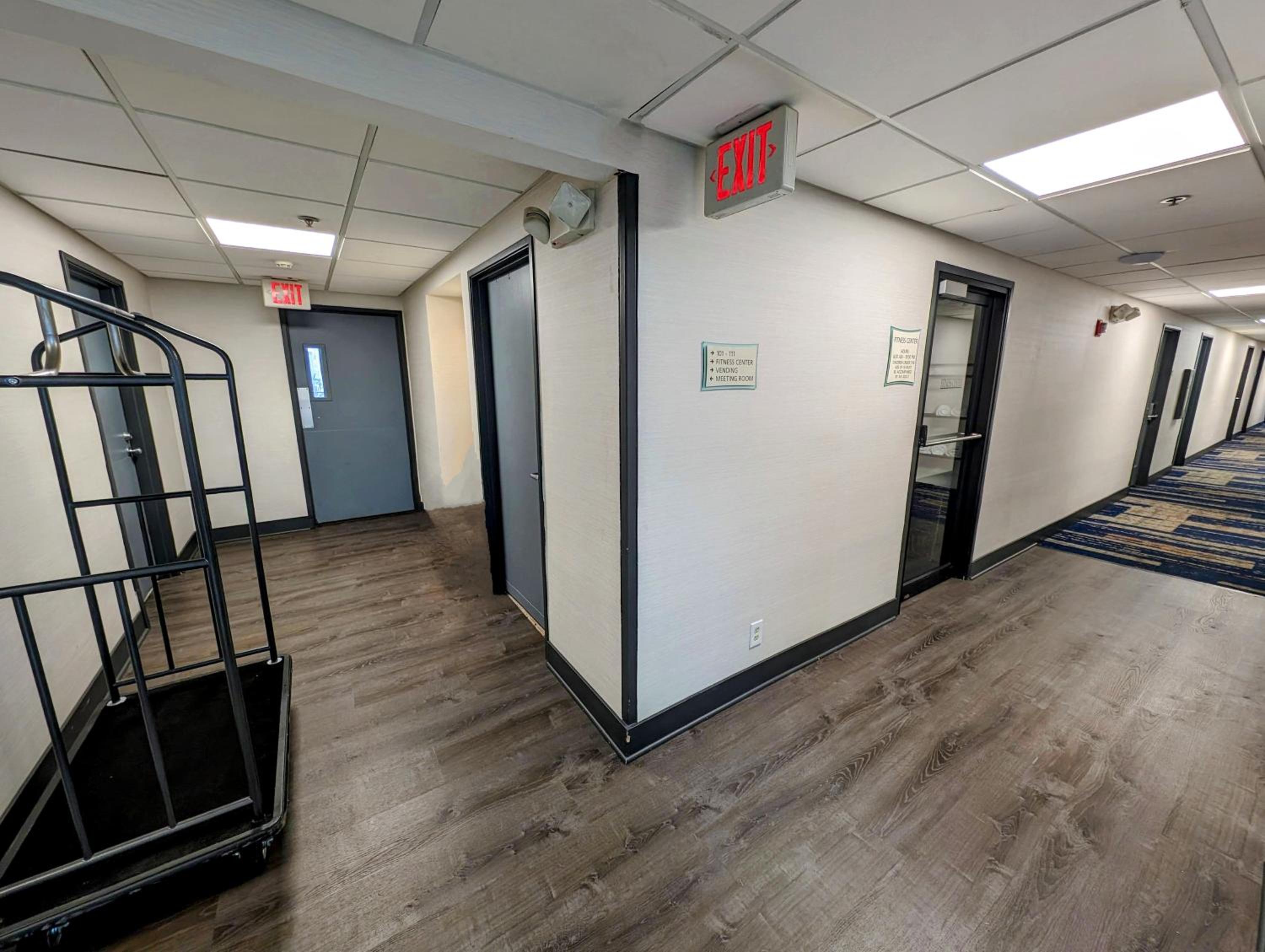 La Quinta Inn by Wyndham Chicago Willowbrook - Property Image 35