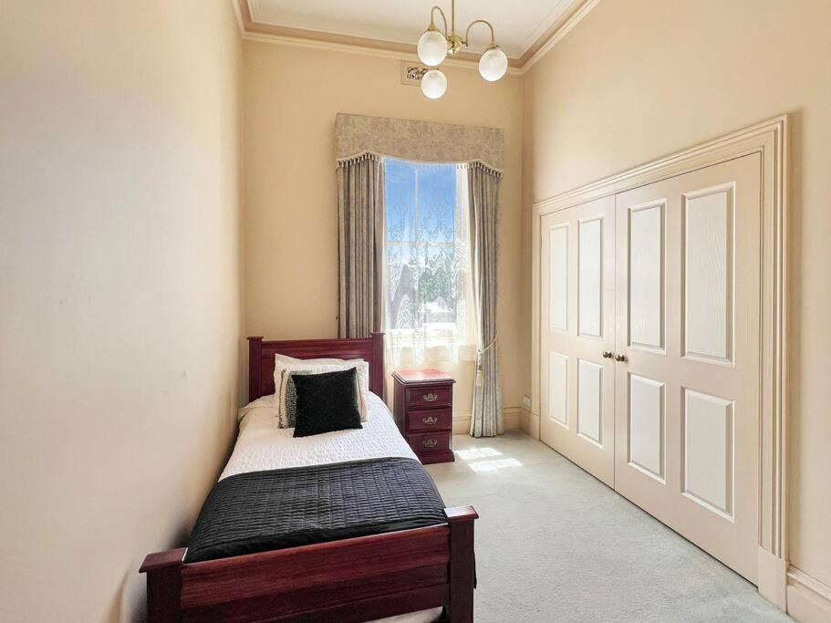 Mandalay circa 1890, magnificent Bendigo home