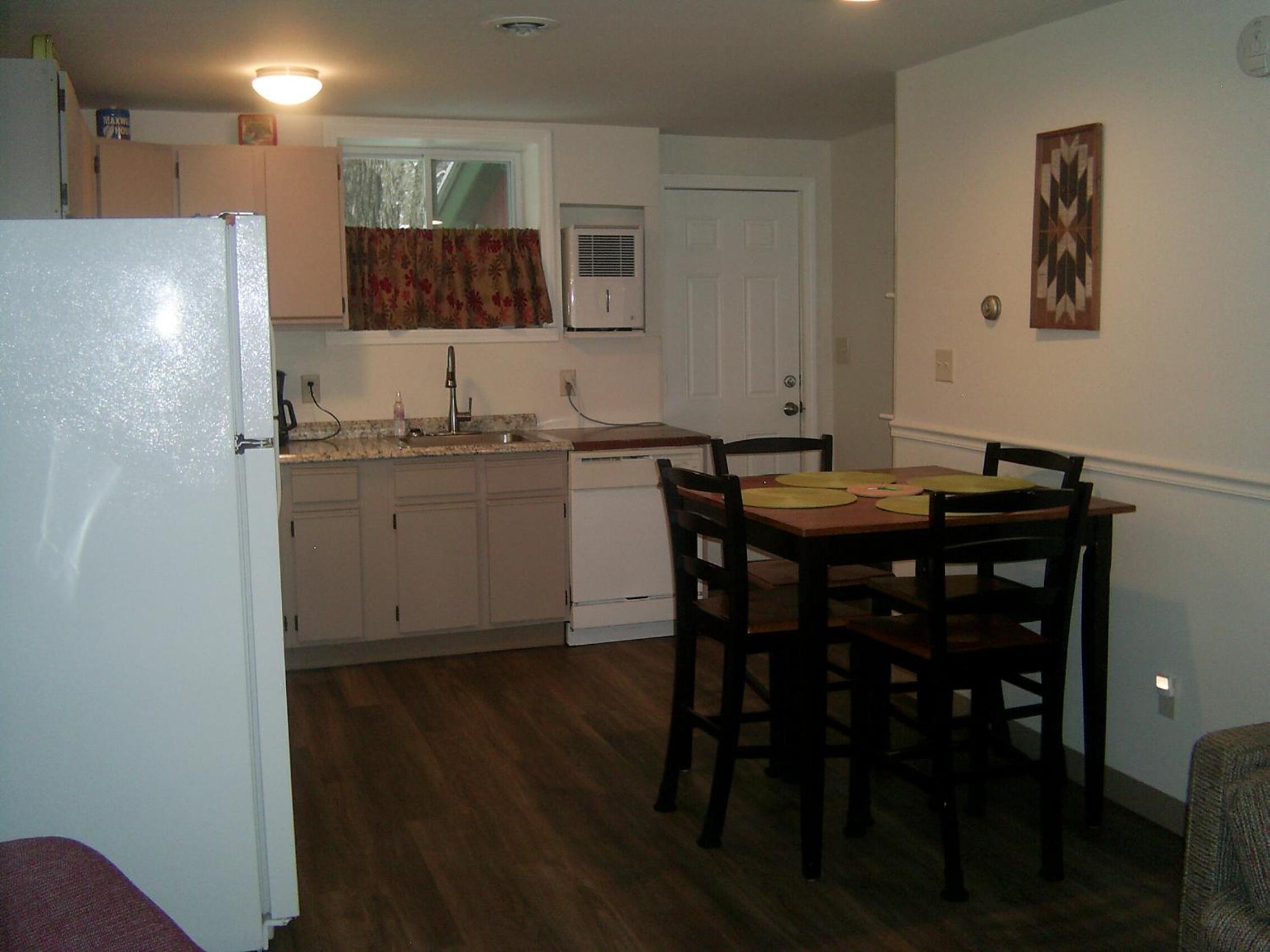 Photo 10