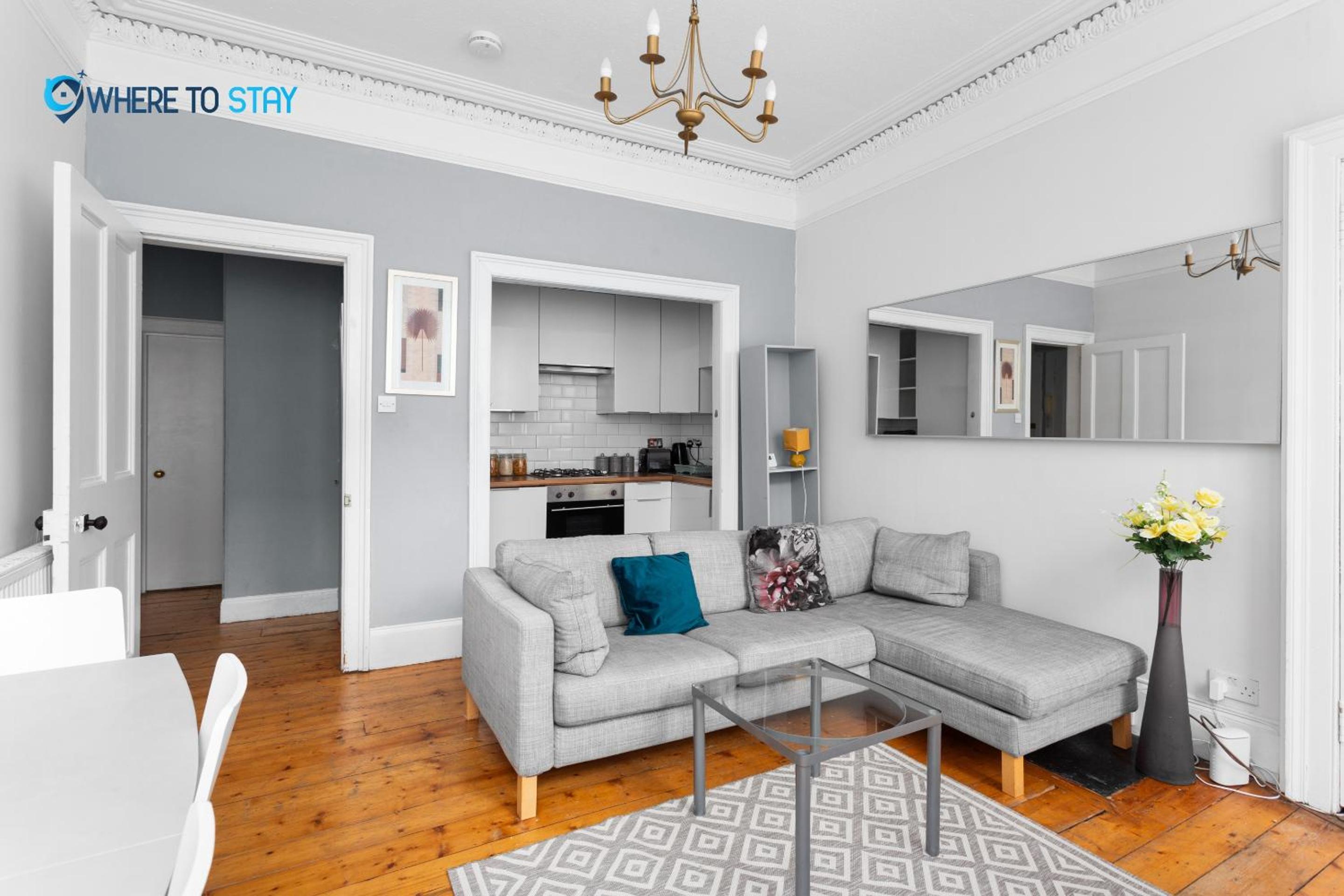 First Floor-2 Bedroom Apartment- by Holiday Homes view 5