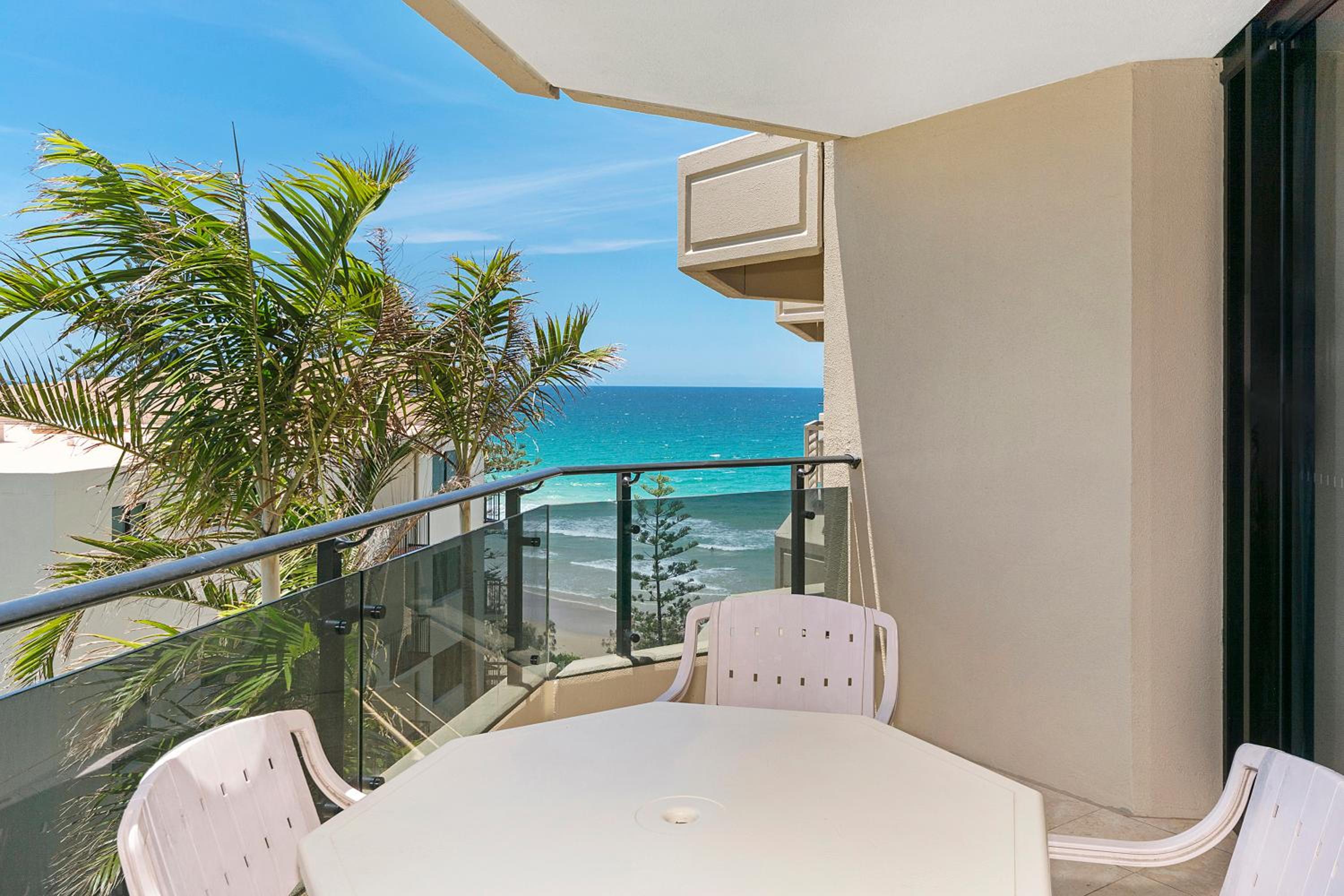 Clubb Coolum Beach Resort Sunshine Coast