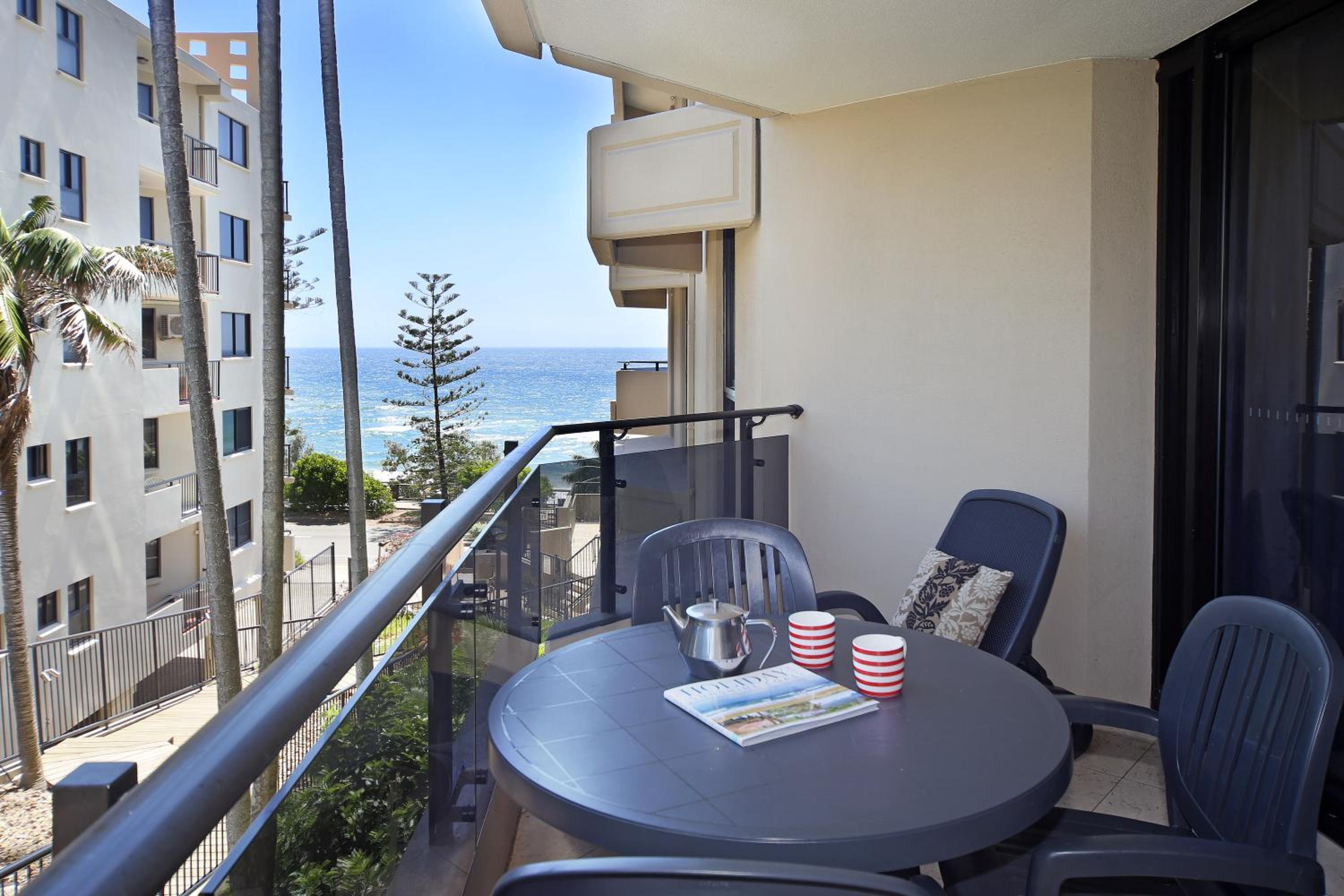 Clubb Coolum Beach Resort Sunshine Coast